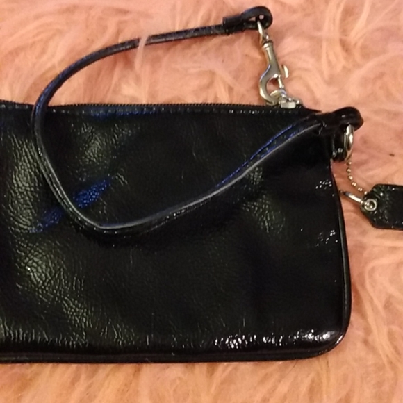 Coach - Picture 3 of 4